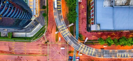 LA CITTA’ E’ UN LIBRO. O LETTORI, CAMMINATE!